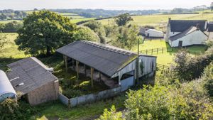 Class Q Barn- click for photo gallery